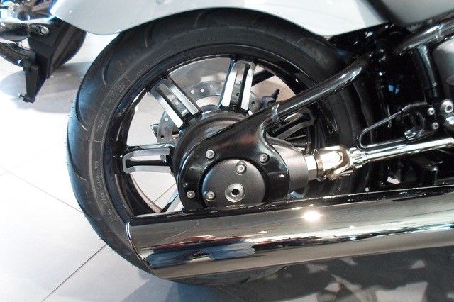 Fahrzeugabbildung BMW R18 mit Blacked-Out-Paket