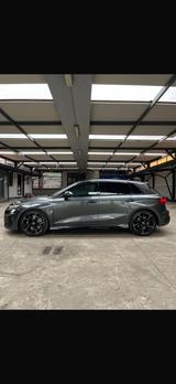 Audi RS3 2.5 TFSI S tronic quattro Sportback - - Audi RS3 mit Benzin-Antrieb: Sportwagen, Automatik