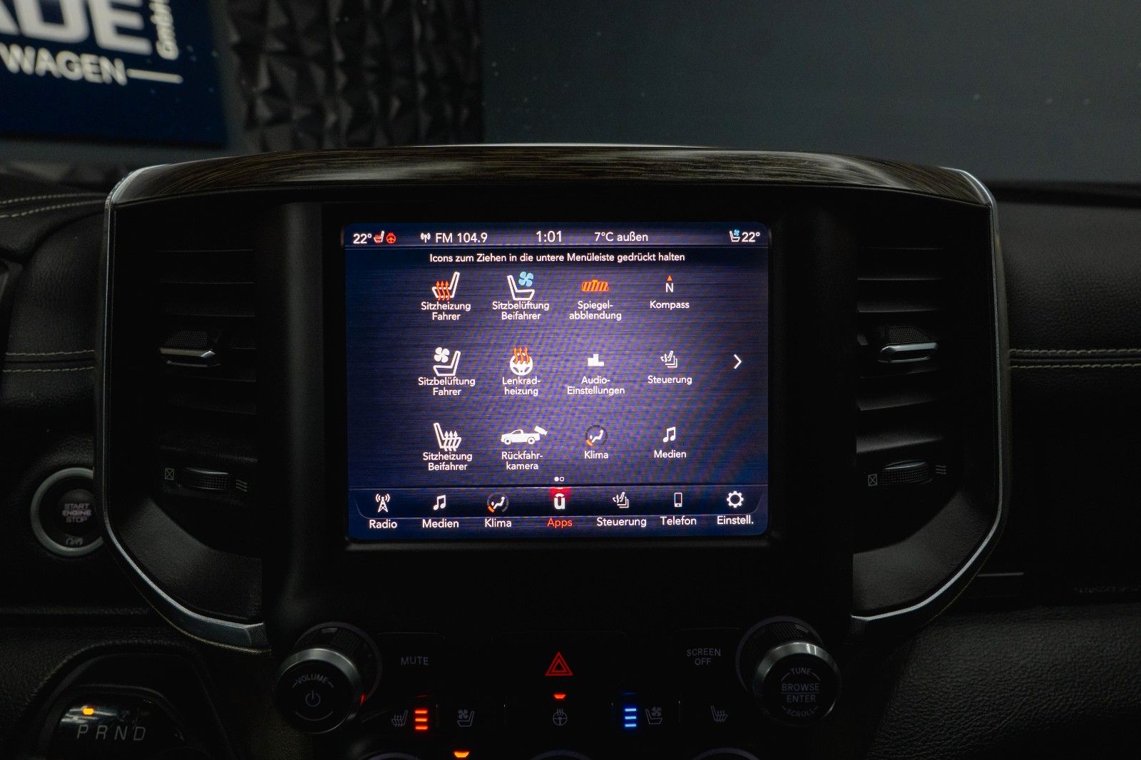 Fahrzeugabbildung Dodge RAM 5.7 V8 HEMI 4x4 NIGHT-Edition LARAMIE *LED*
