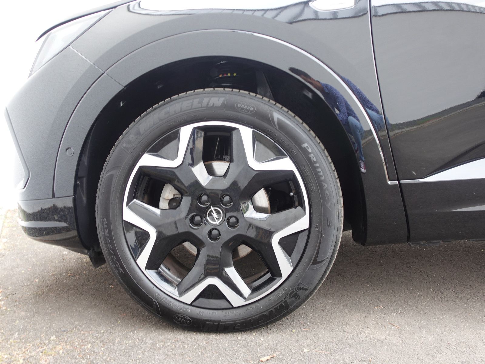 Fahrzeugabbildung Opel Grandland GS 1.2T,Navi,Kamera,19",Sitzhz,VollLED