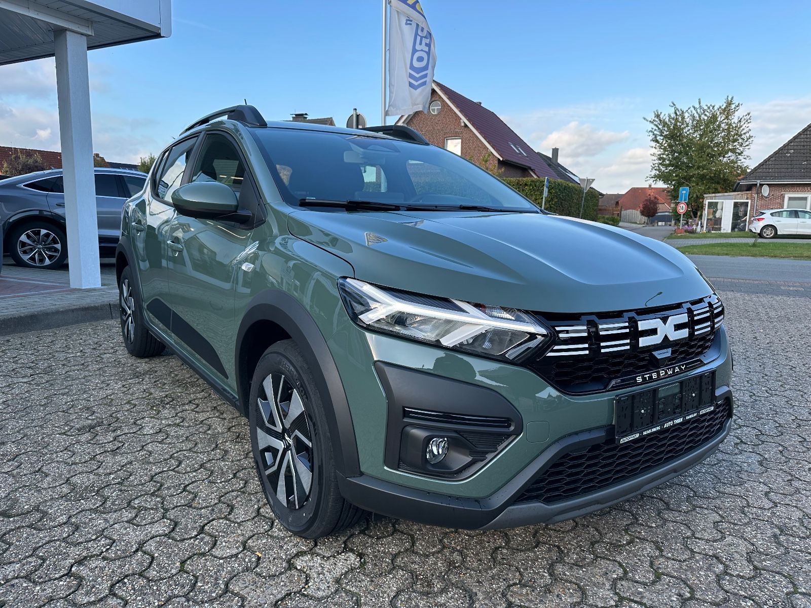 Fahrzeugabbildung Dacia Sandero Stepway Expression CVT LED/PDC/Carplay