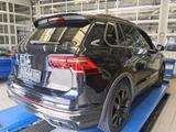 Volkswagen Tiguan R-Line 1.5 TSI PANO/STHZ/IQMATRIX/ - Volkswagen Tiguan: Tsi