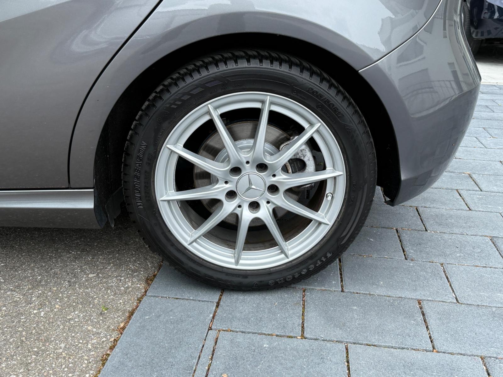 Mercedes-Benz A 250 A A 250 BlueEfficiency Automatik