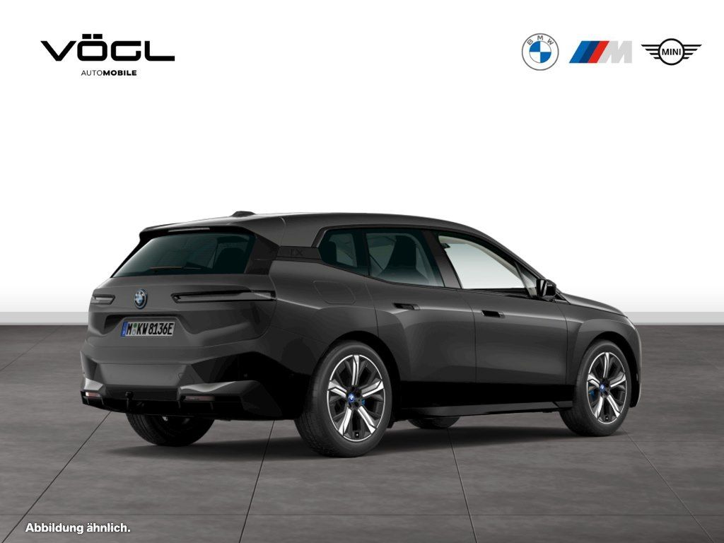 BMW iX xDrive40 Sportpaket Driving Assistant AHK foto 2