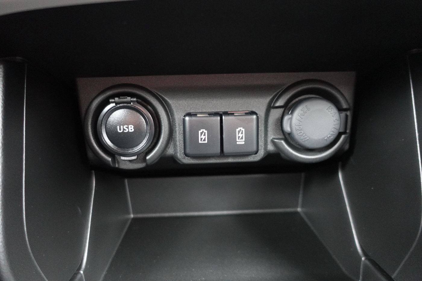 Fahrzeugabbildung Suzuki Swift 1.2 Comofrt AHK,LED,Navi,ACC,Kam.,KeyLess