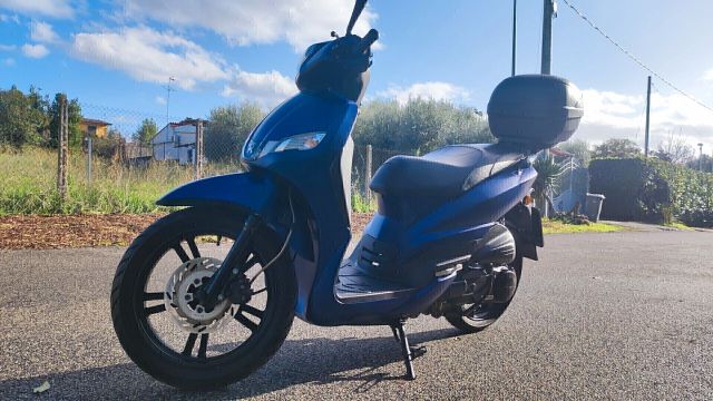 Peugeot Tweet 125 Tweet 125 Blue line