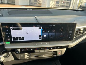 Fotografie 14 des Opel Grandland (X) Grandland 1.2 Ultimate Allwetter Matrix Head-Up