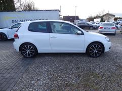 Fahrzeugabbildung Volkswagen Golf Highline Sportpaket Scheckheftgepflegt