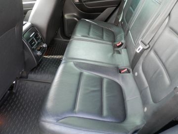 Volkswagen Touareg - 8