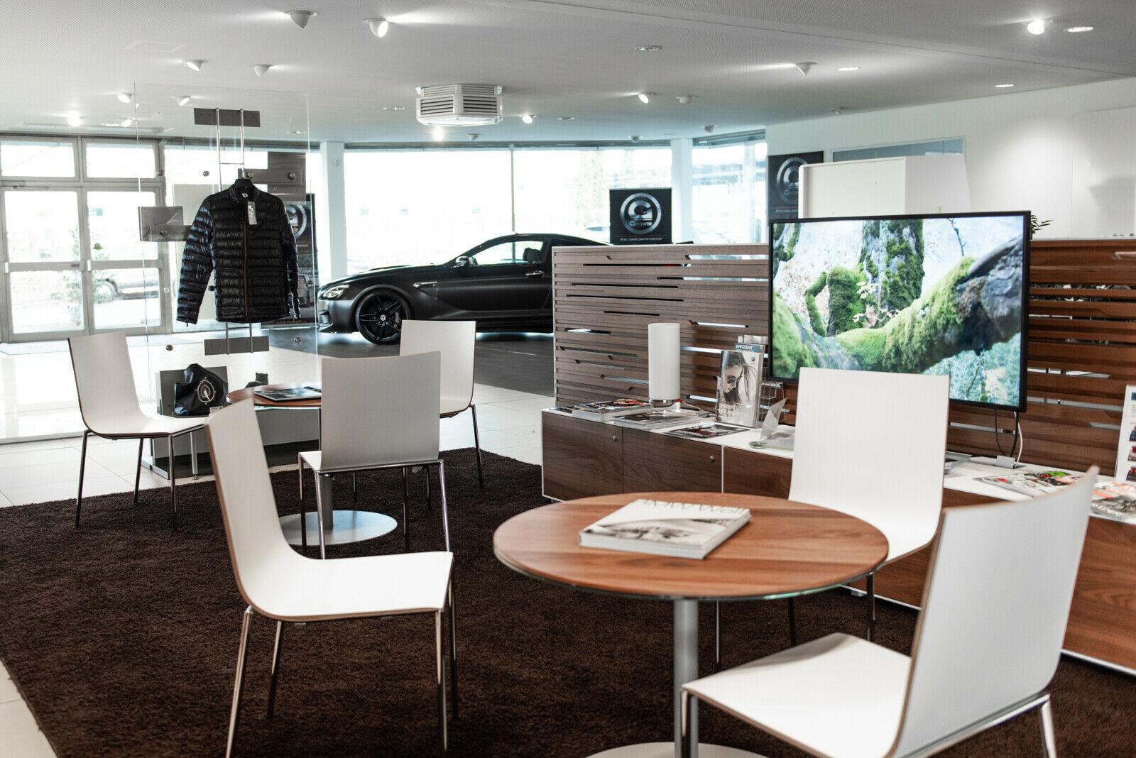 showroom-image-bottom