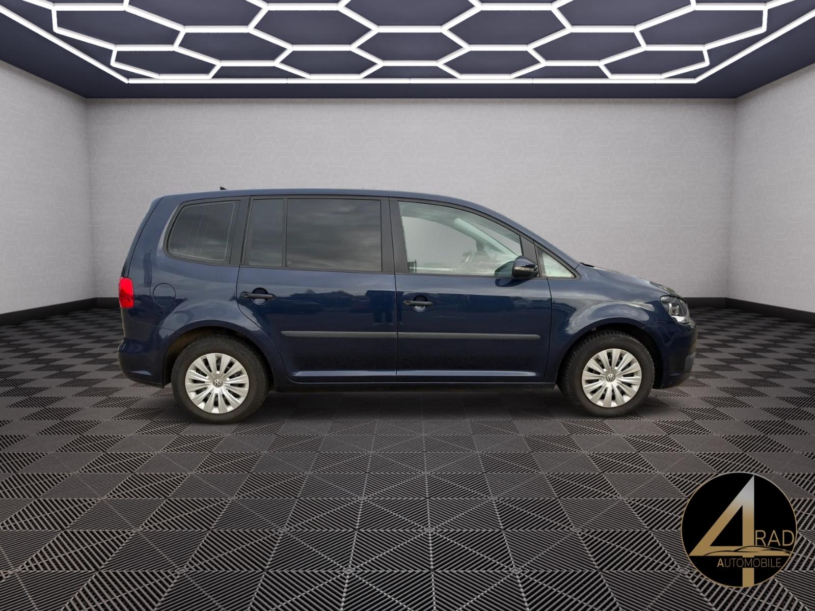 Volkswagen Touran 2015 — engine 1.598 cm³, 105 HP (77kW)