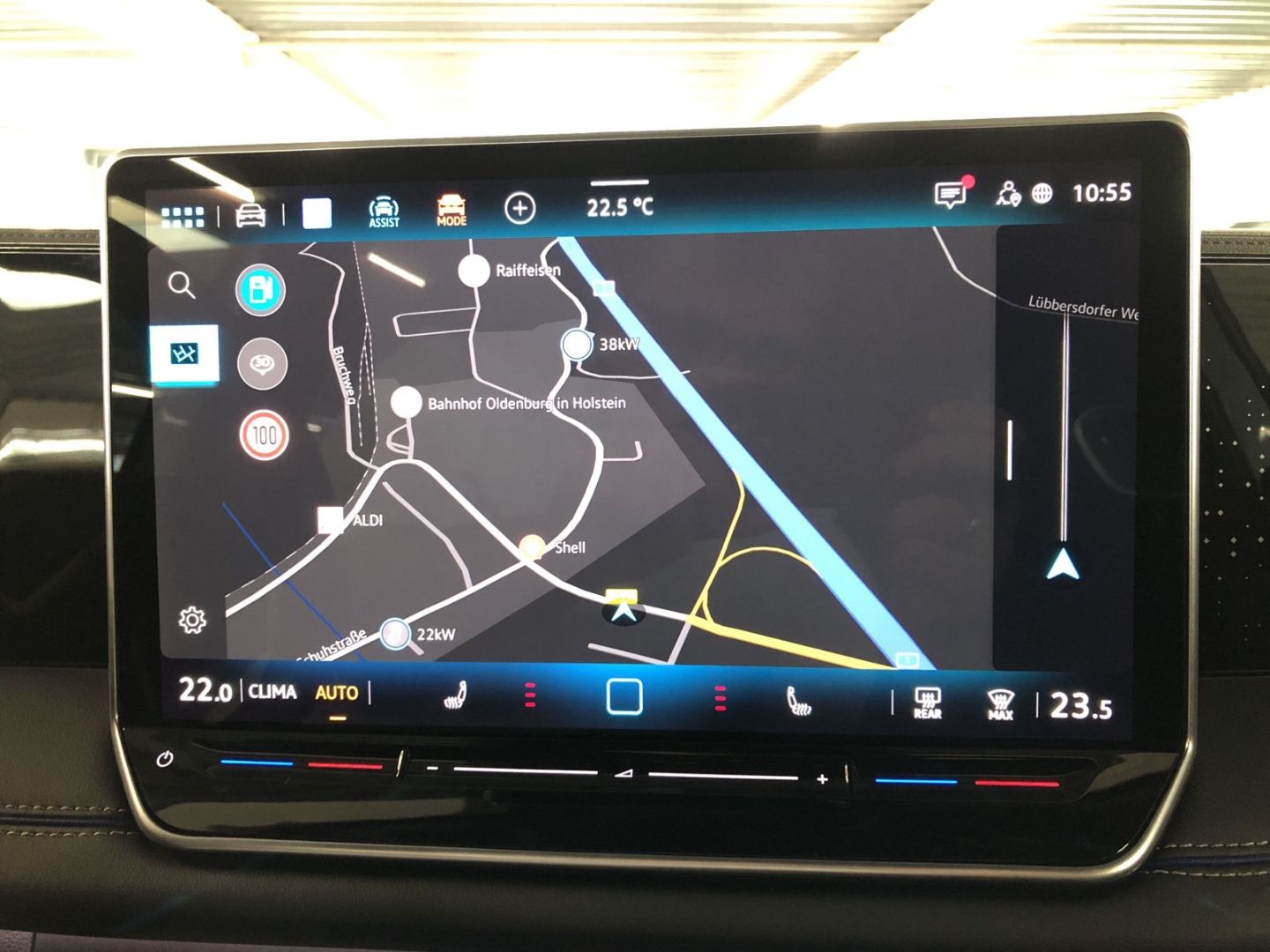 Fahrzeugabbildung Volkswagen Tiguan R-Line 2.0 TDI DSG Sportpaket AHK-klappba