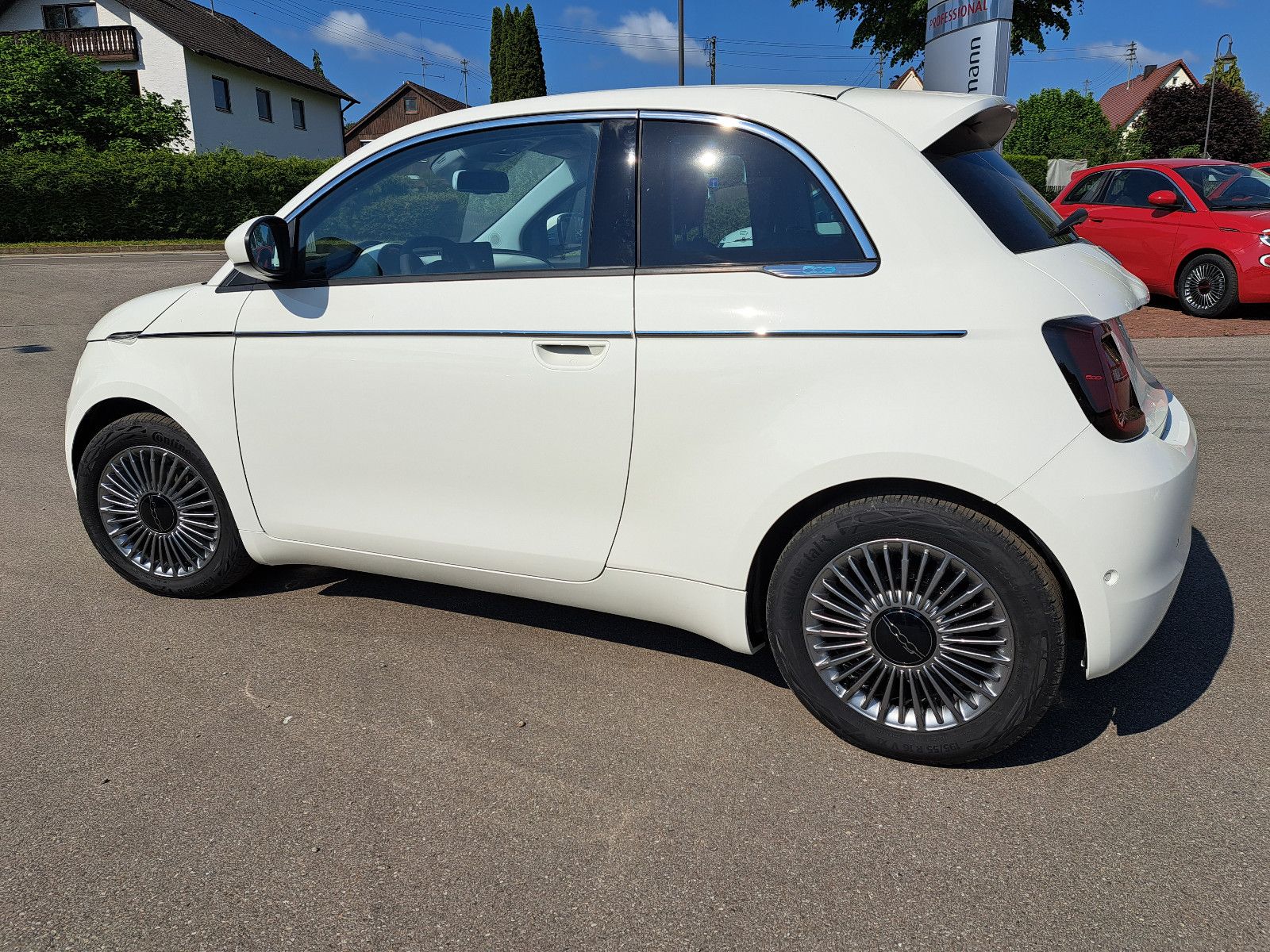 Fahrzeugabbildung Fiat 500e