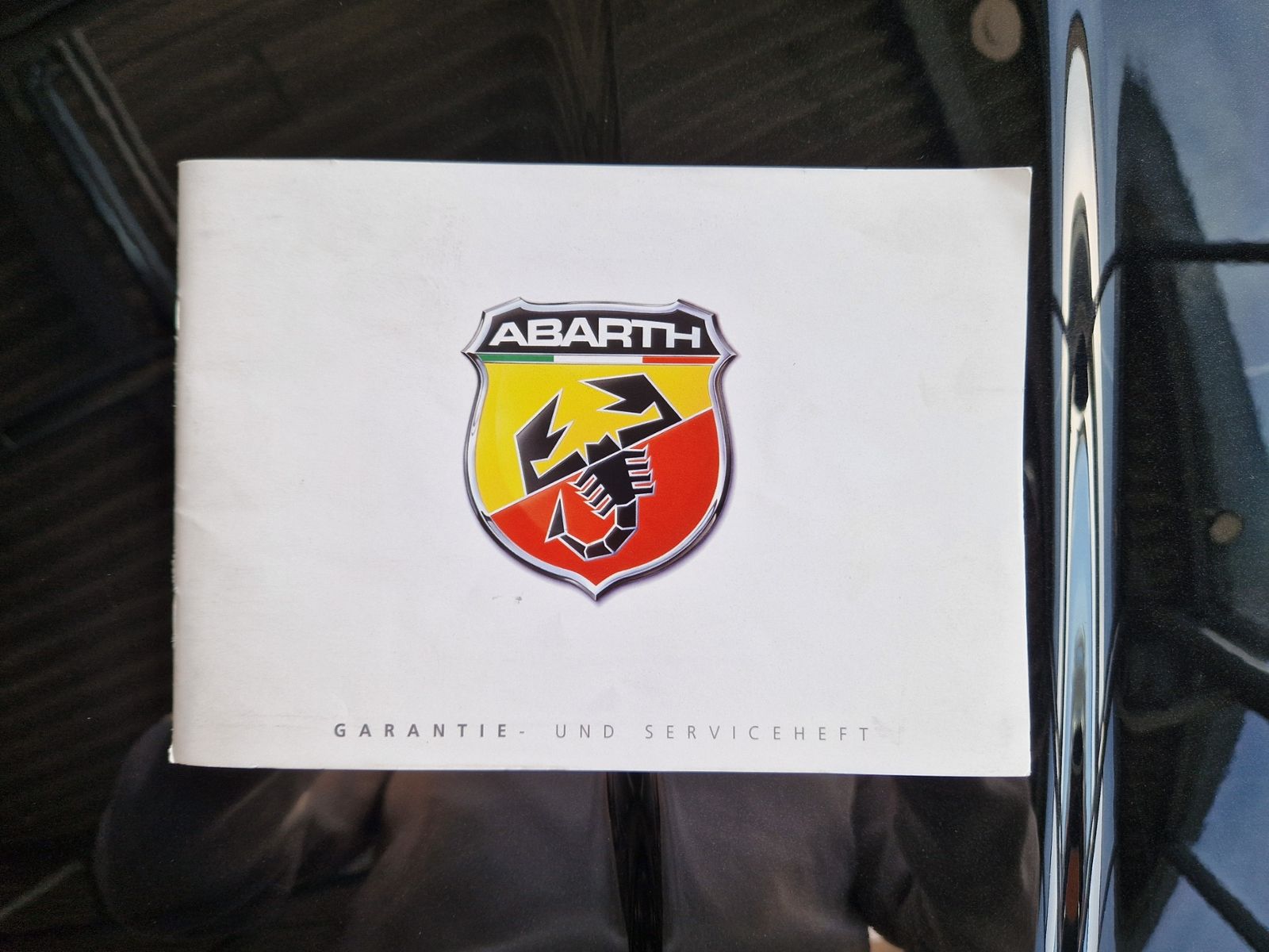 Fahrzeugabbildung Abarth 695C XENON ALU SABELT CARPLAY