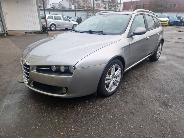 Alfa Romeo 159 Sportwagon 1.9 JTDM 16V Elegante