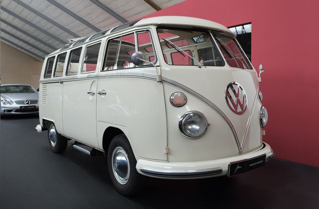 Volkswagen T1 Samba 21 Fenster Typ 241, deutsch