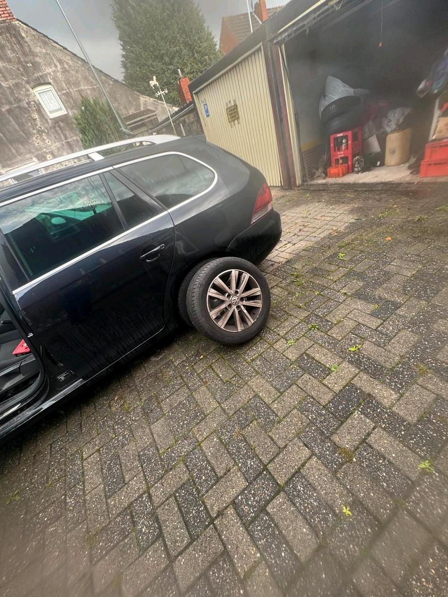 Volkswagen Golf 2011 — photo 8