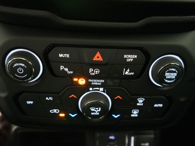 Renegade LIMITED MHEV DCT+NAVI+RÜCKFAHRKAMERA+PA