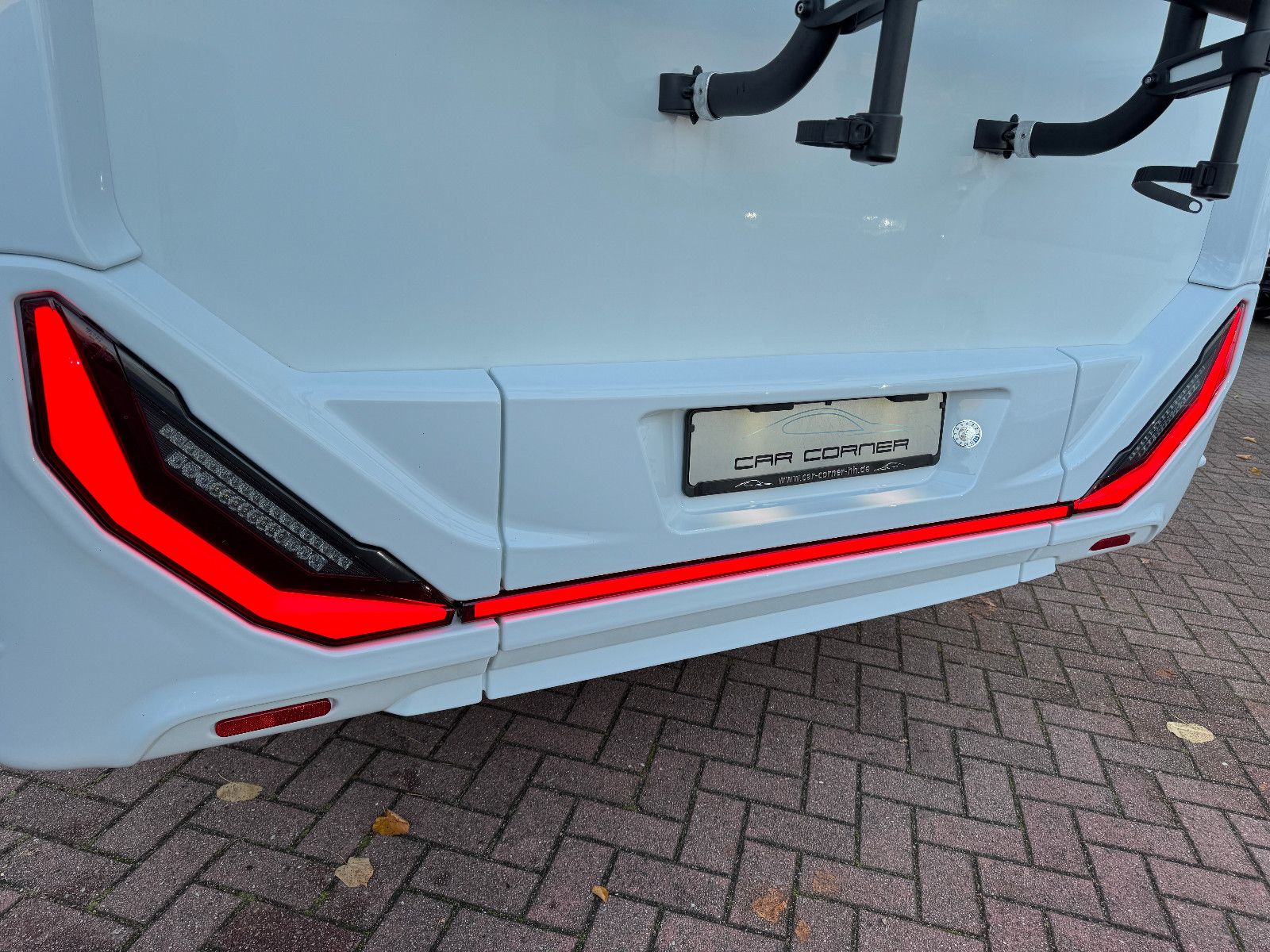 Fahrzeugabbildung Sunlight ADVENTURE EDITION T 68 1HAND KEIN MIETER HUBBETT