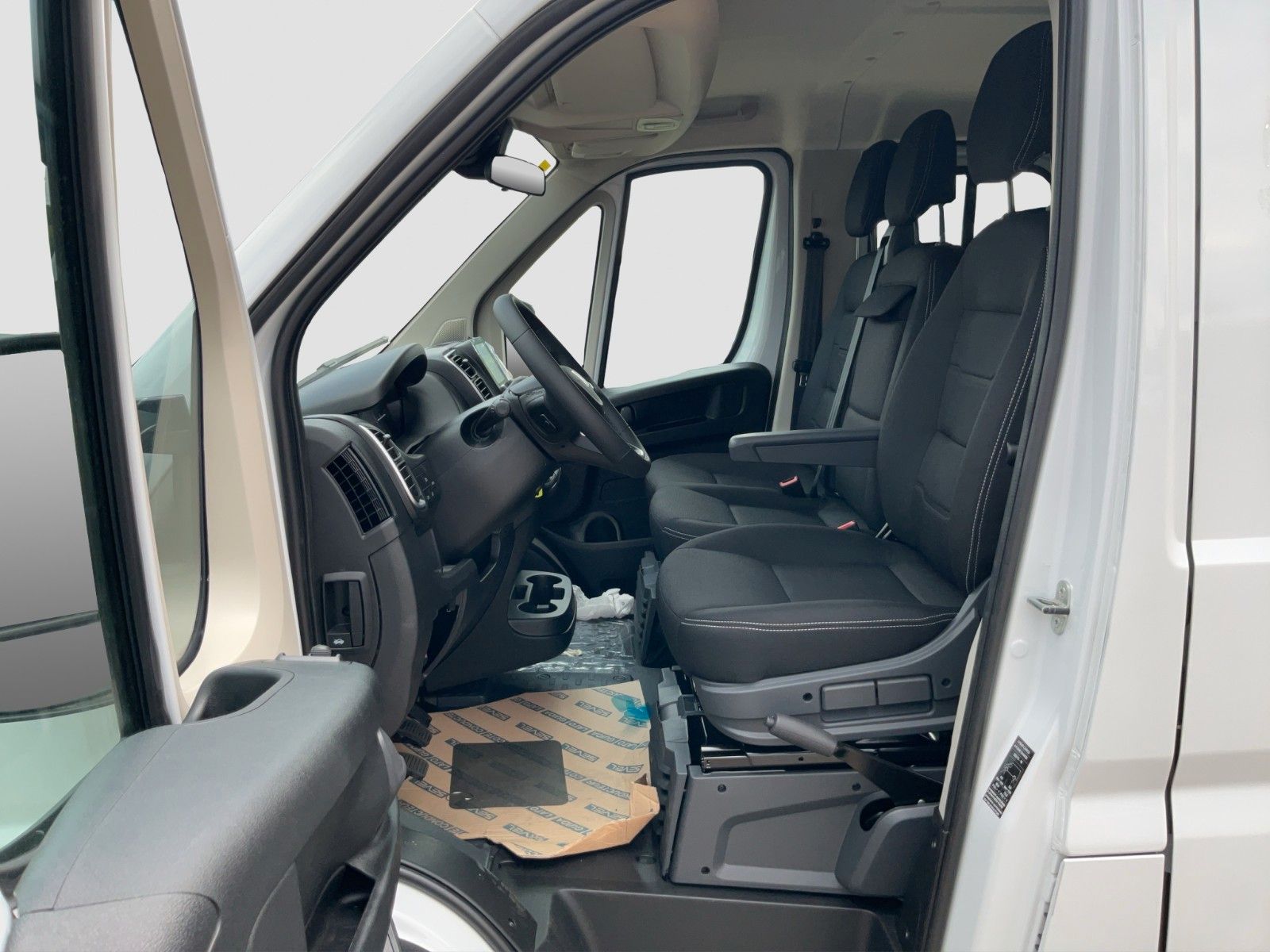 Fahrzeugabbildung Fiat Ducato Doka Pritsche L4 140MJ Kamera Klima