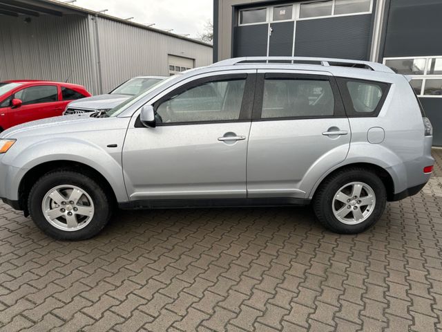 Mitsubishi Outlander 2.0 DI-D Invite 4WD HU neu