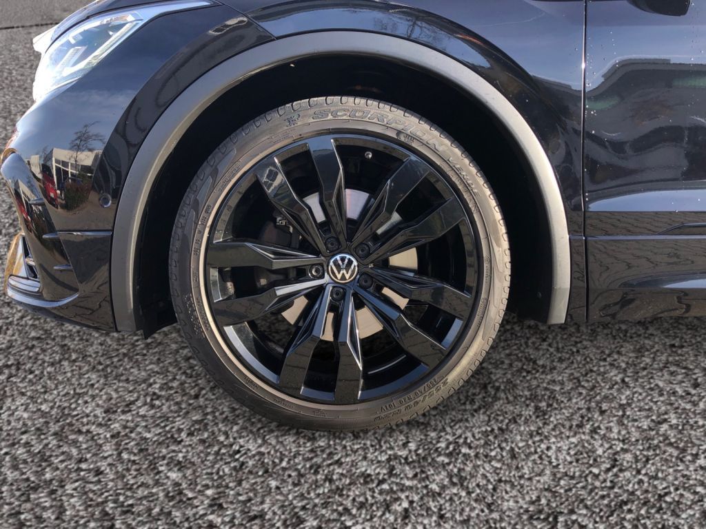 Fahrzeugabbildung Volkswagen Tiguan 2.0 TDI SCR 4MOTION DSG R-Line
