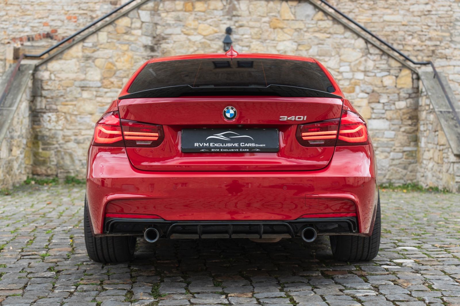 Fahrzeugabbildung BMW 340i M-Performance H&K TOTW LED CARPLAY KAM PDC