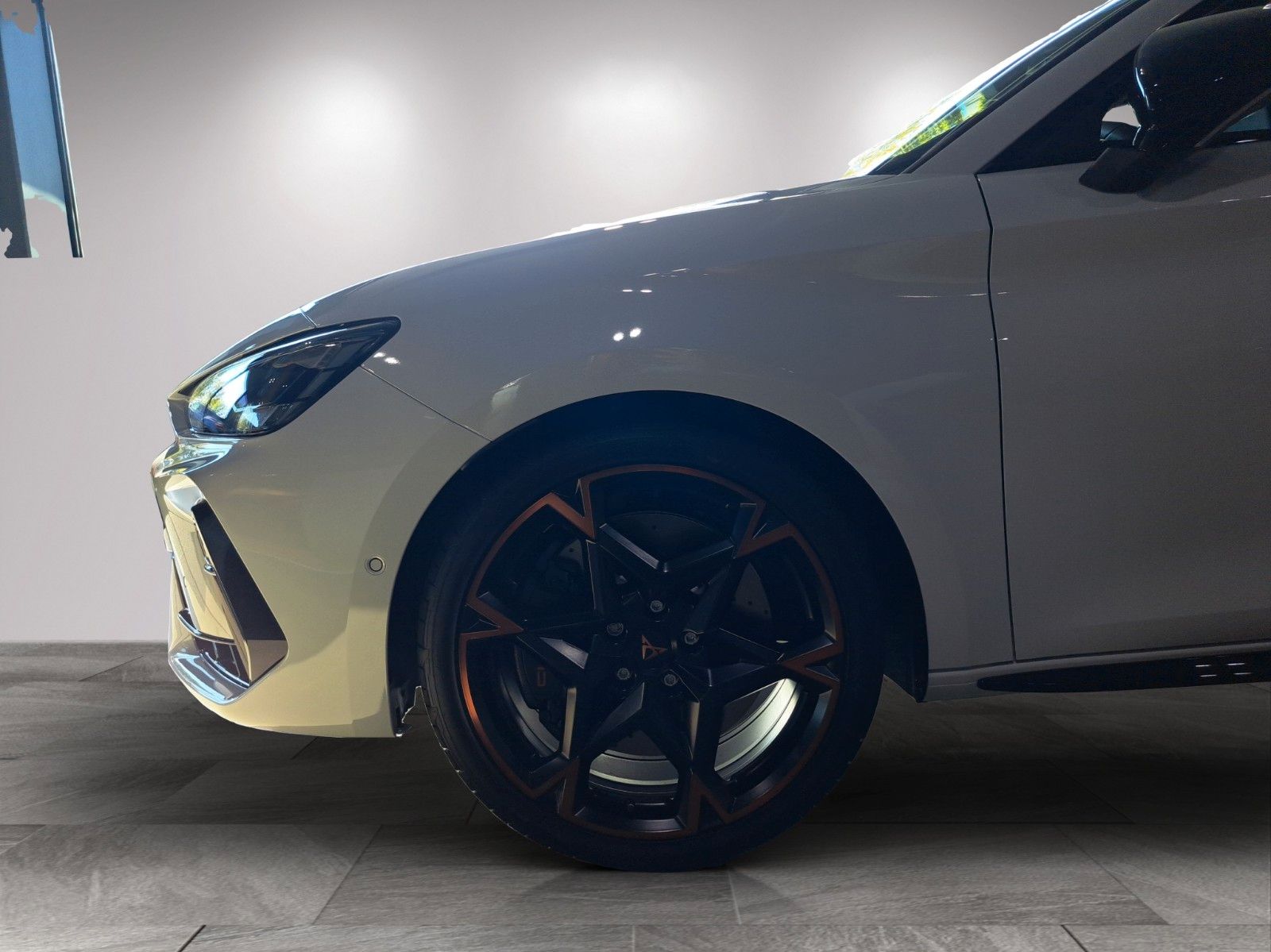 Leon Sportstourer VZ 2.0 TSI 4Drive DSG AHK