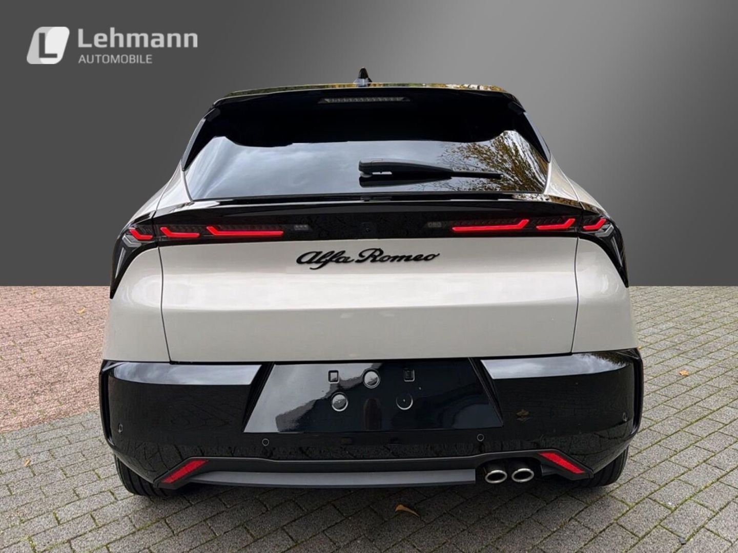 Fahrzeugabbildung Alfa Romeo Junior Ibrida 1.2 VGT 48V-Hybrid 107 kW Ti