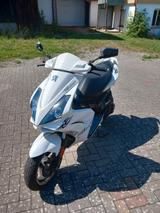 Peugeot  Jet Force C-Tech Iceblade - ROLLER VON 1 BIS 50 CCM