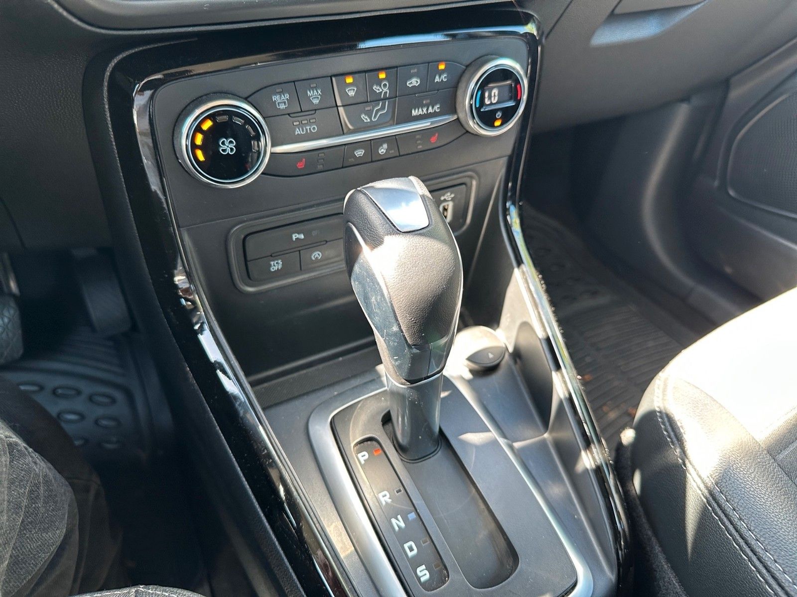 Ford EcoSport Titanium – Bild 11