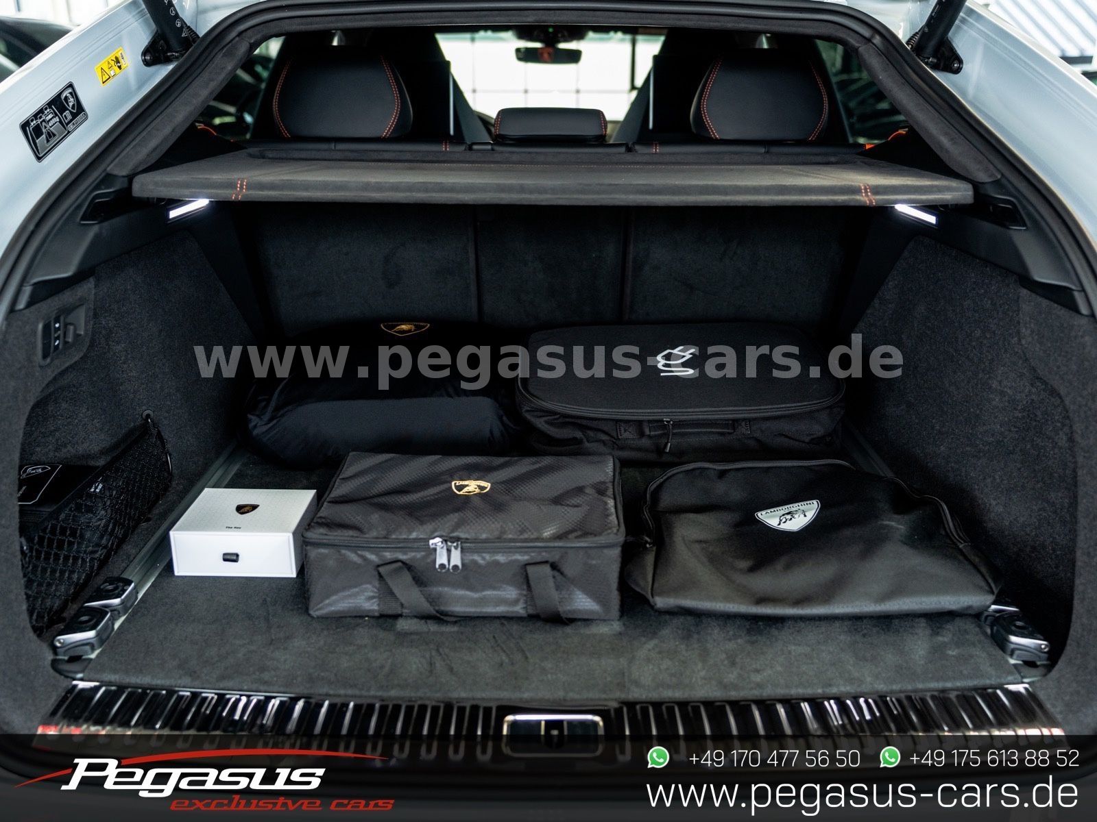 LAMBORGHINI Urus - 24