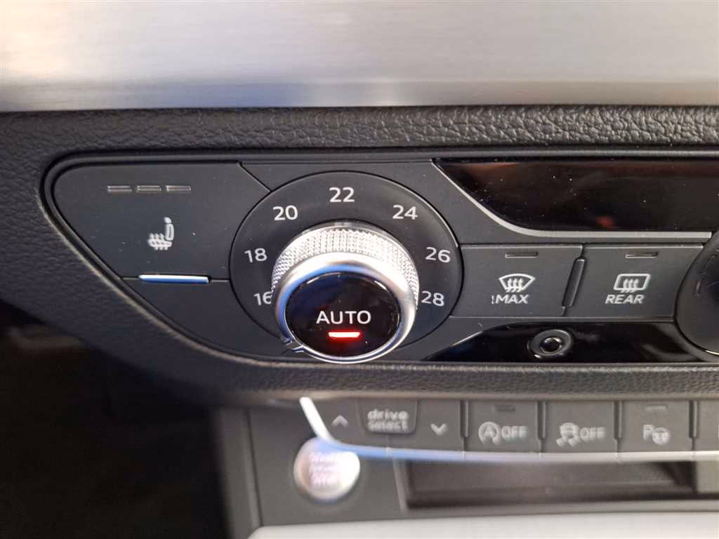 Audi Q5 S line 40 2.0 TDI quattro S-tronic Business