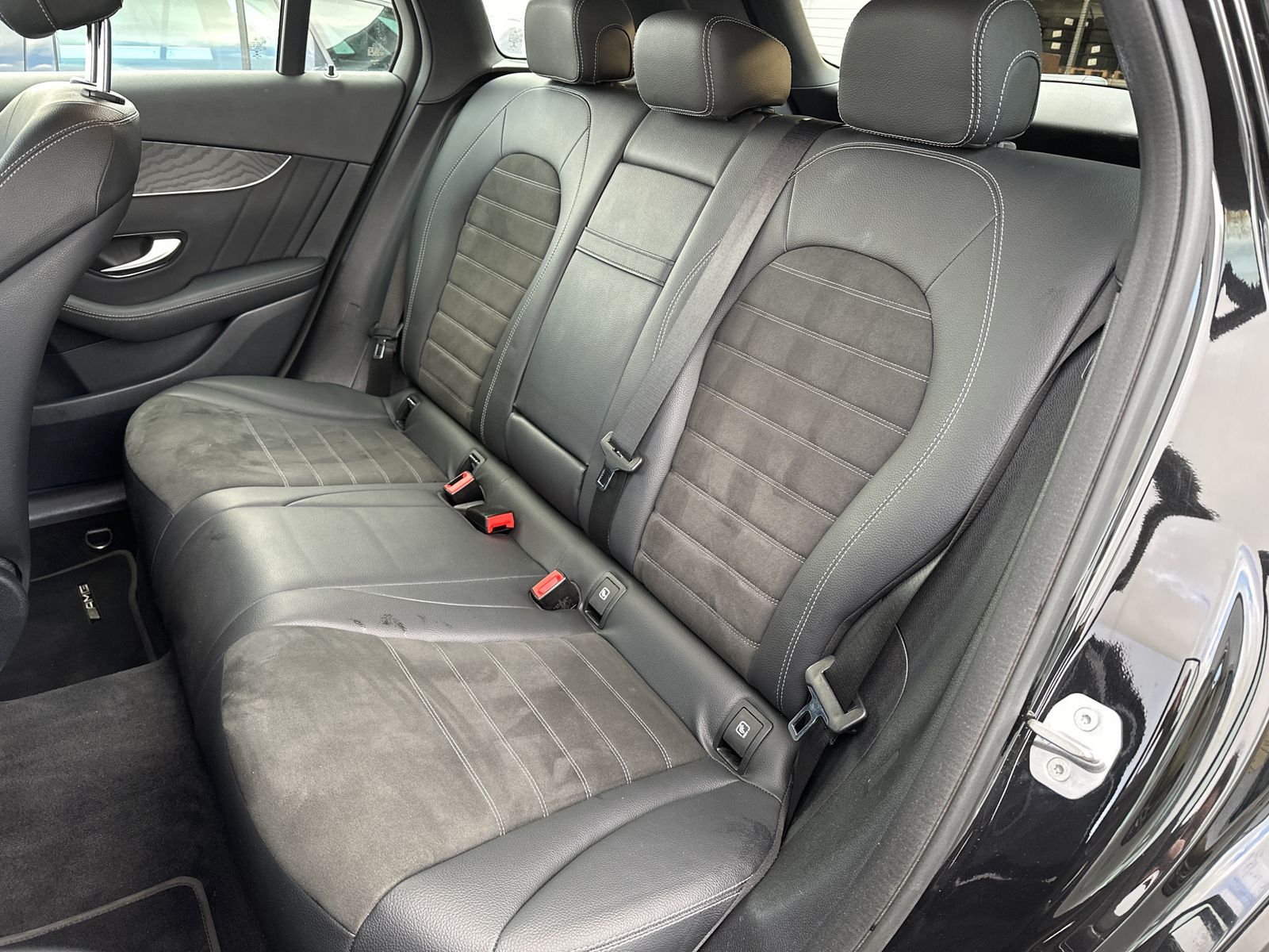 Fahrzeugabbildung Mercedes-Benz GLC 300d 4Matic AMG-Line NAV+LED+AHK+KAMERA+19ZO