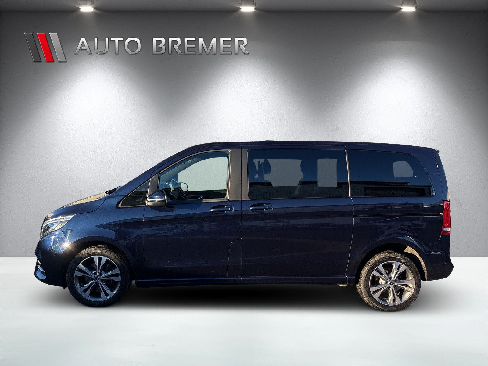 Fahrzeugabbildung Mercedes-Benz V 300d EDITION 4MATIC kompakt el.Schiebetüren