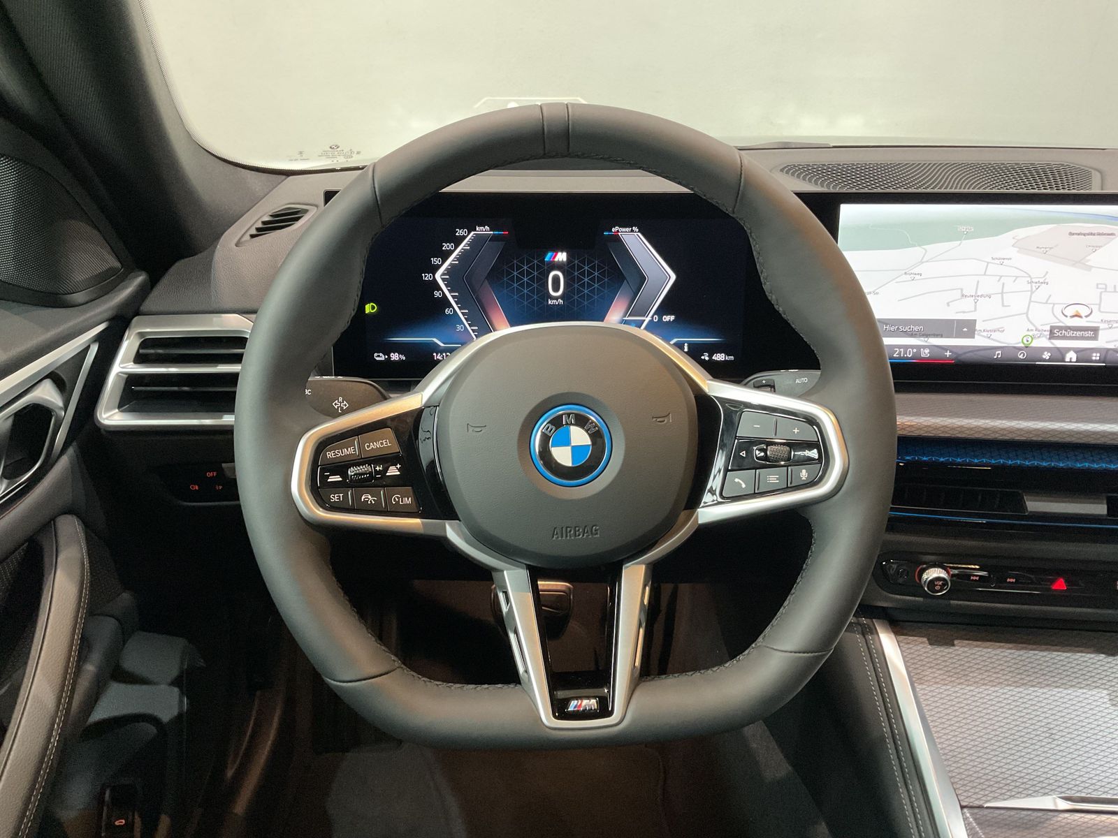 Fahrzeugabbildung BMW i4 xDrive40 Komfortzugang, AHK, Lenkradheizung