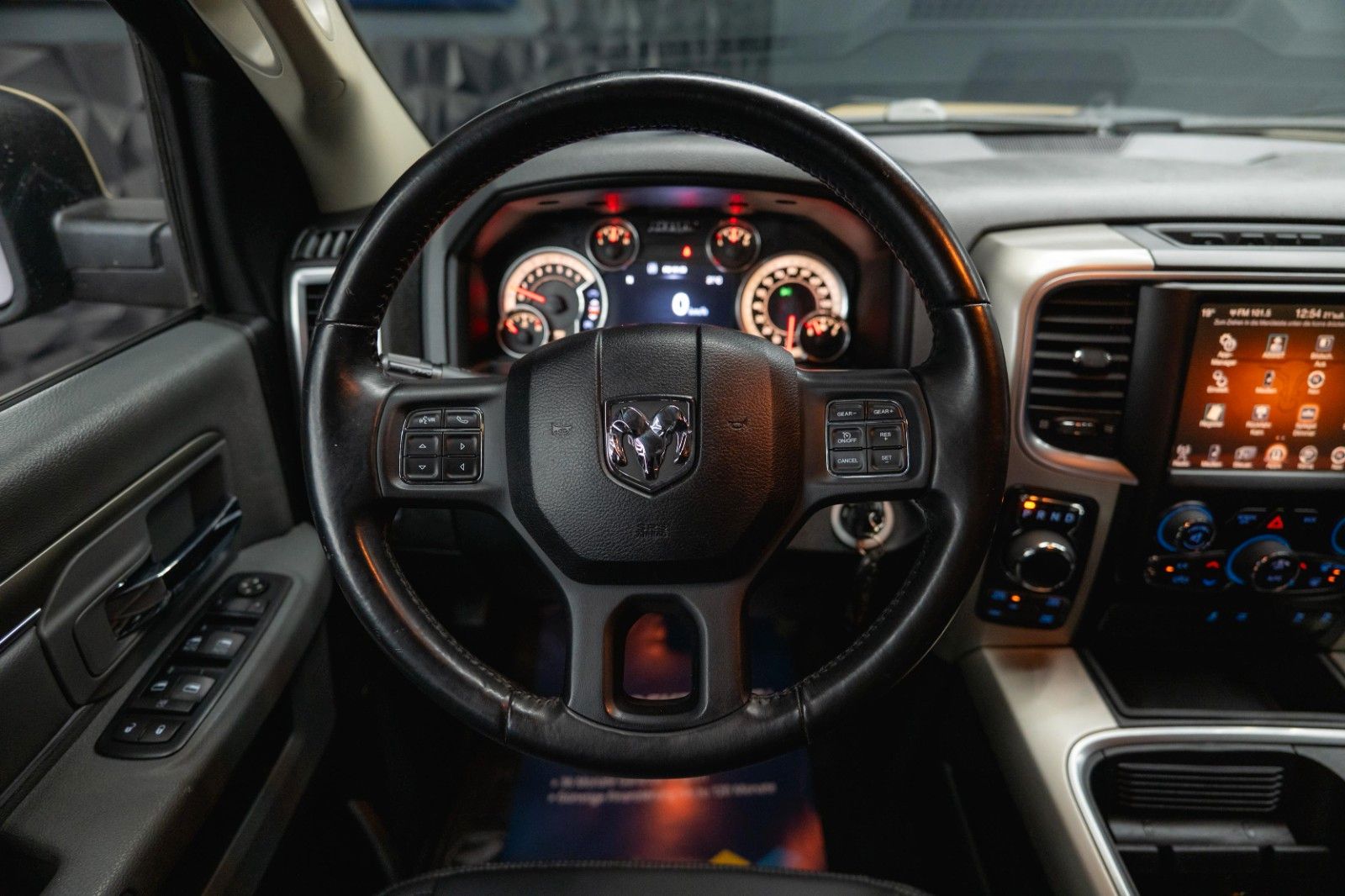 Fahrzeugabbildung Dodge RAM 5.7 V8 HEMI 4x4 OFFROAD RAPTOR LONGBED 19%