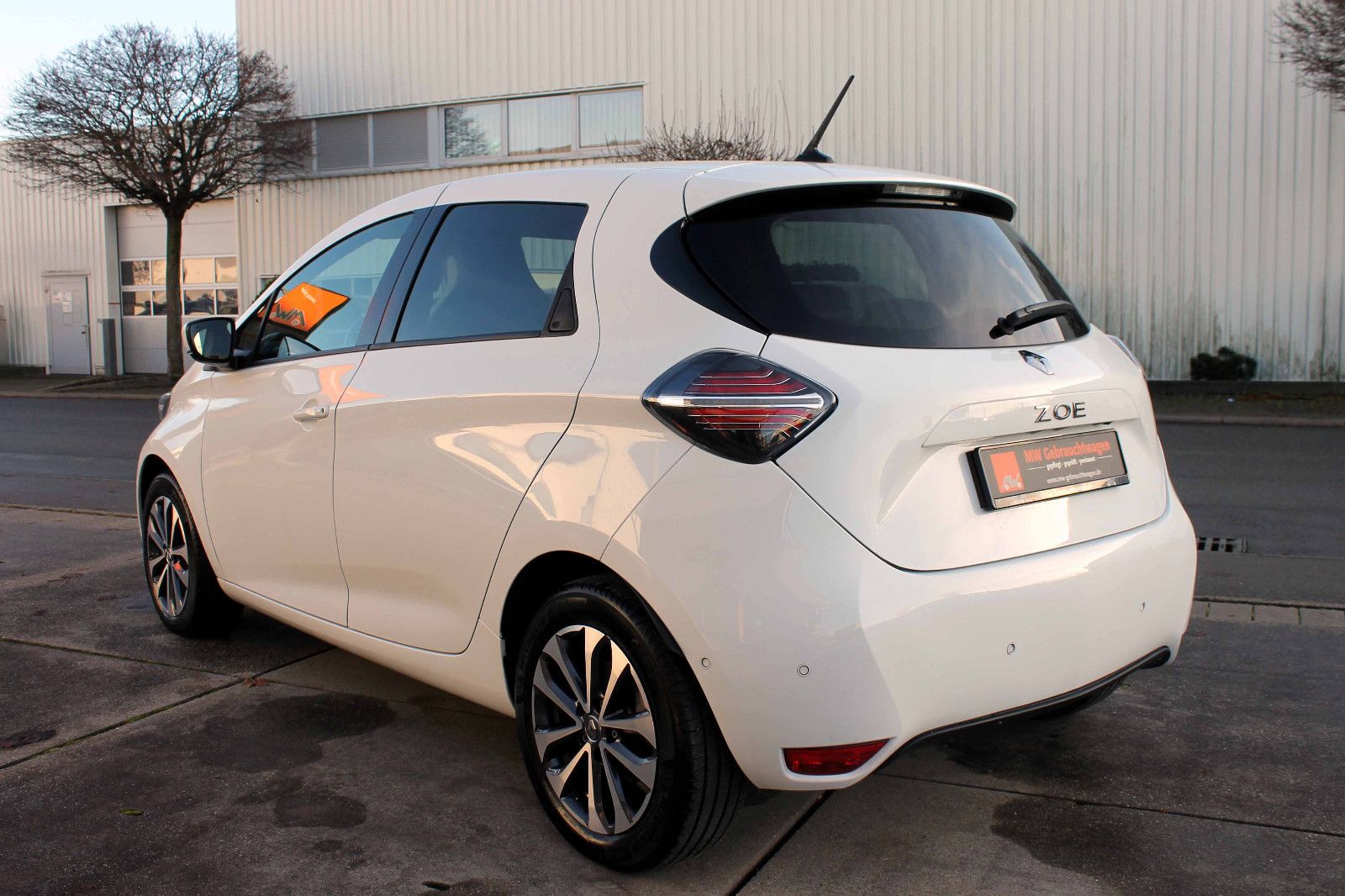 Fahrzeugabbildung Renault Zoe R135 Techno EV50 52kWh KAM PDC NAV SHZ LED