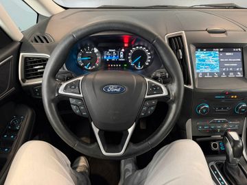 Ford S-Max - 11
