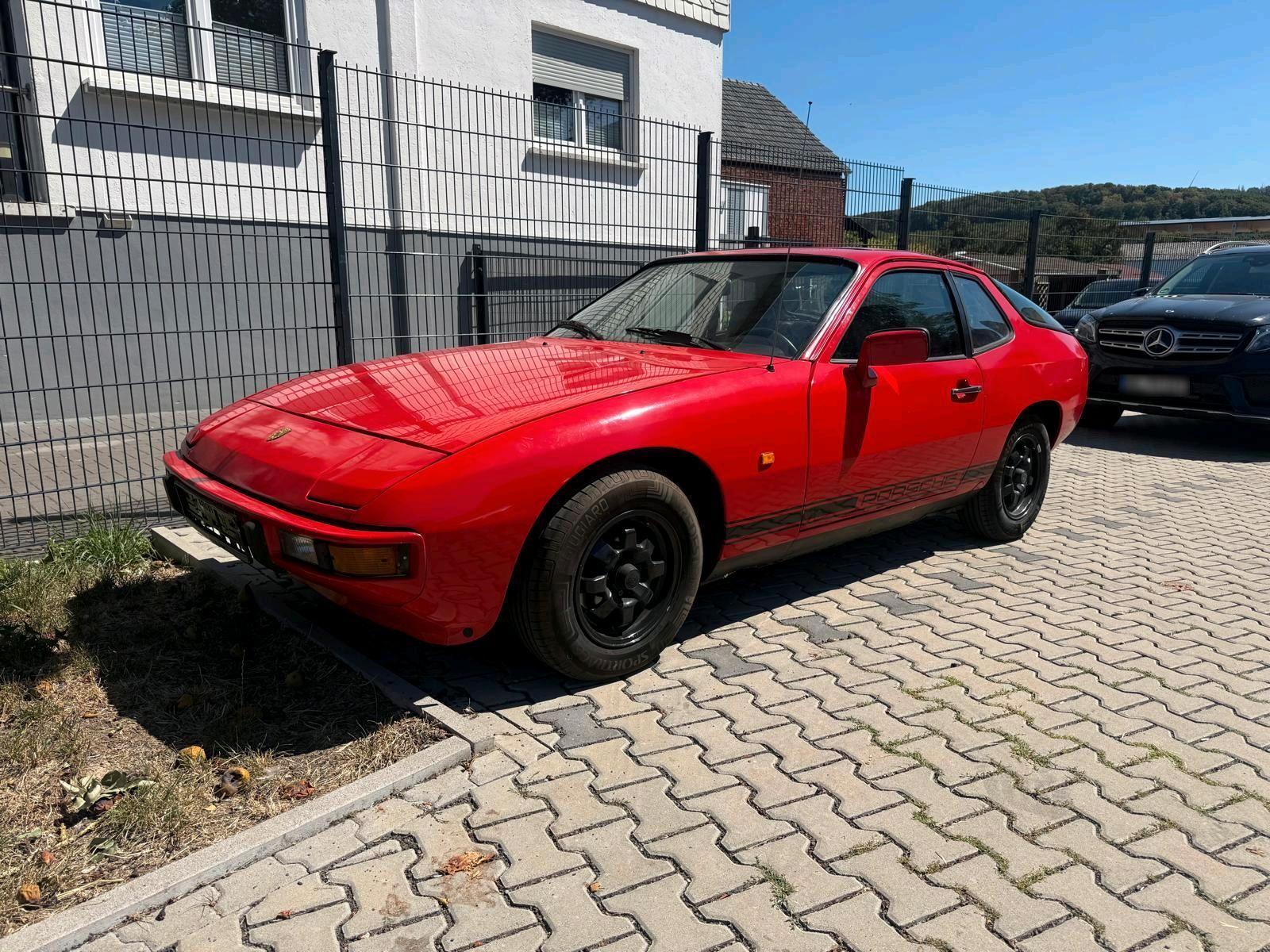 Porsche 924