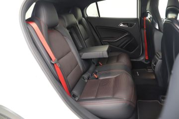 Mercedes GLA 45 AMG - 12