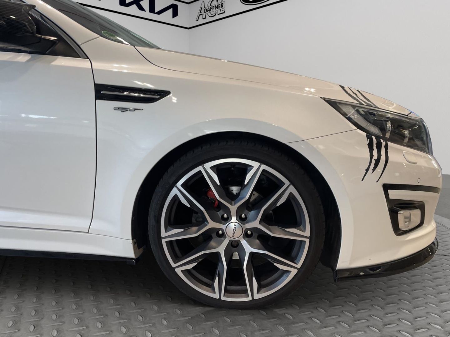 Fahrzeugabbildung Kia Optima Edition 7 Kamera Tempomat SHZ LED