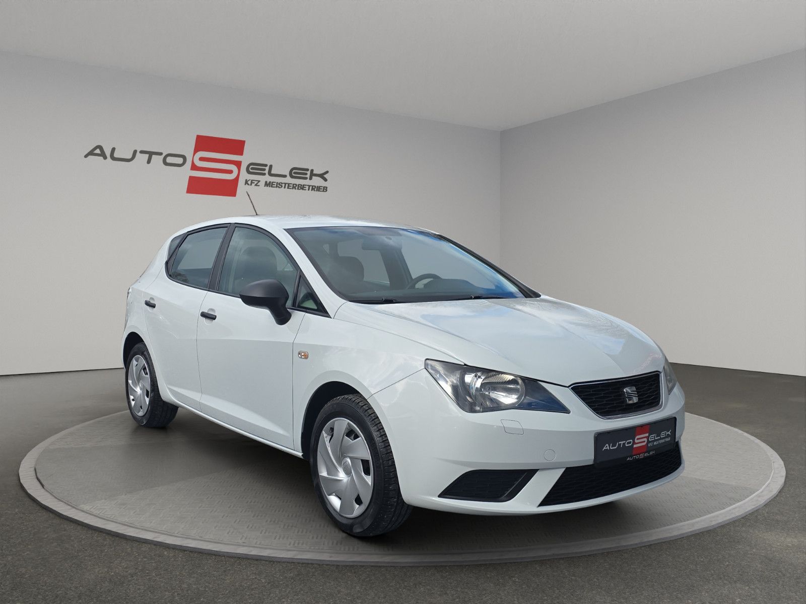 Fahrzeugabbildung SEAT Ibiza Lim. Reference Salsa Klima Sitzeheizung