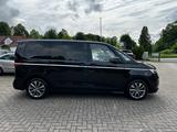 Volkswagen T7 Multivan Style eHybrid PANO STHZ HUD SITZBELÜ - Volkswagen T7 Multivan aus 2021