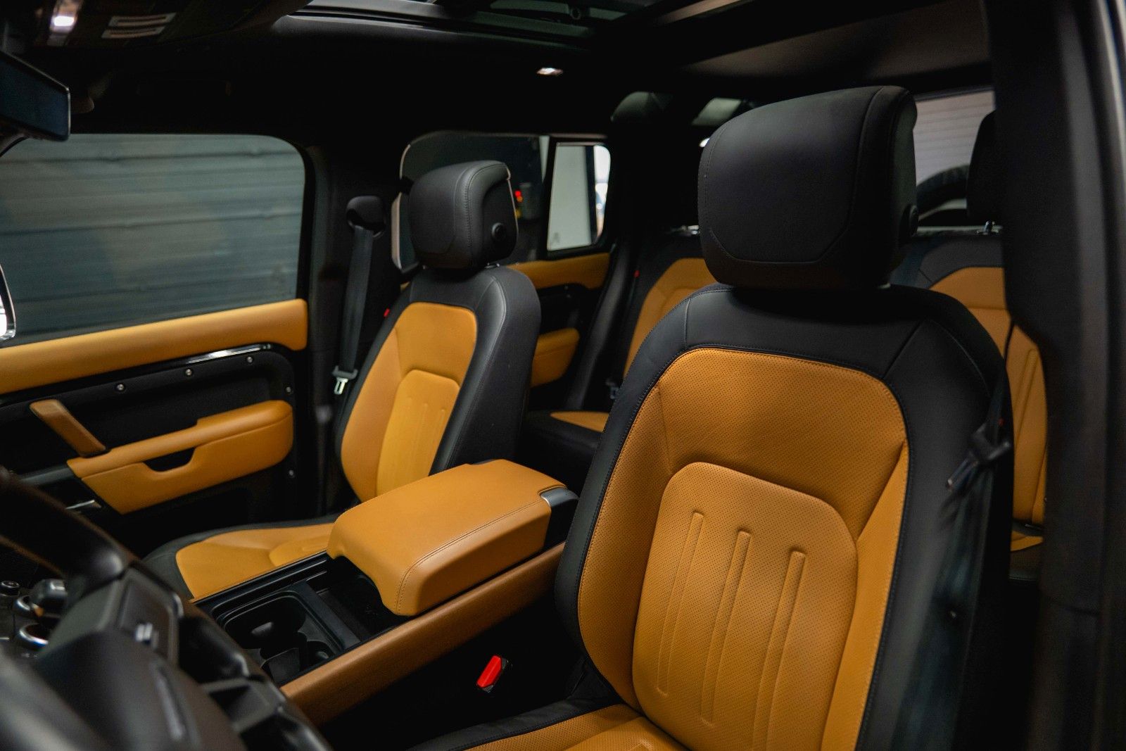 Fahrzeugabbildung Land Rover Defender 110 X-Dynamic Black Style Pack 4x4