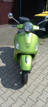Vespa GTS 300 Super Sport - Offers matching your search criteria