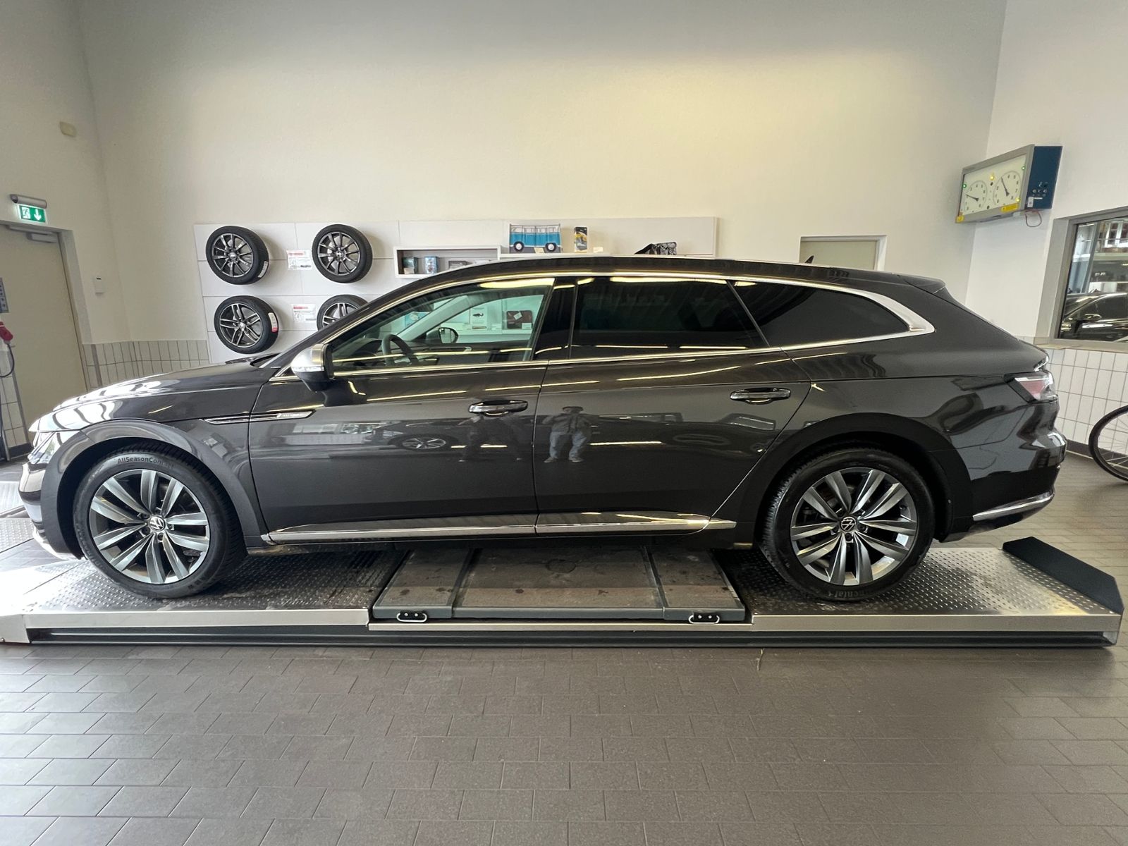 Fahrzeugabbildung Volkswagen Arteon Shooting Brake Elegance 2.0 TDI DSG *AHK,