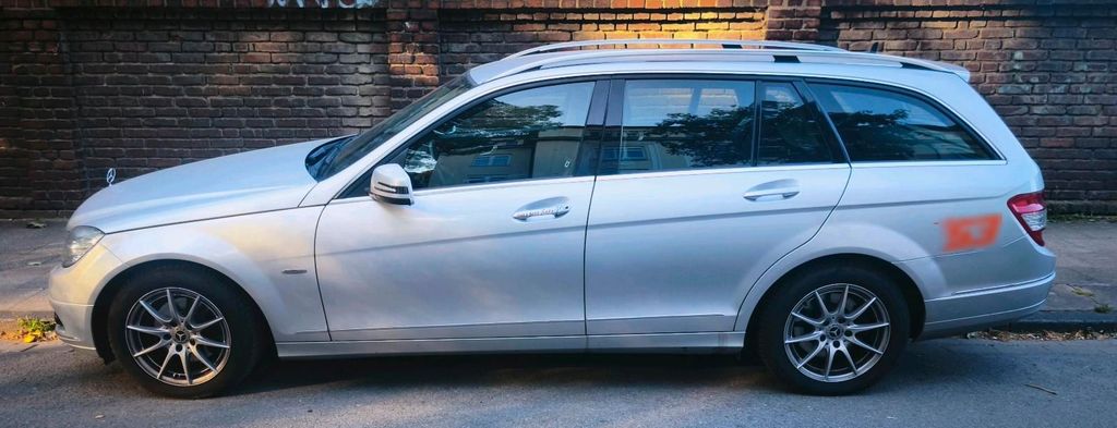 Image of Mercedes-Benz C 220