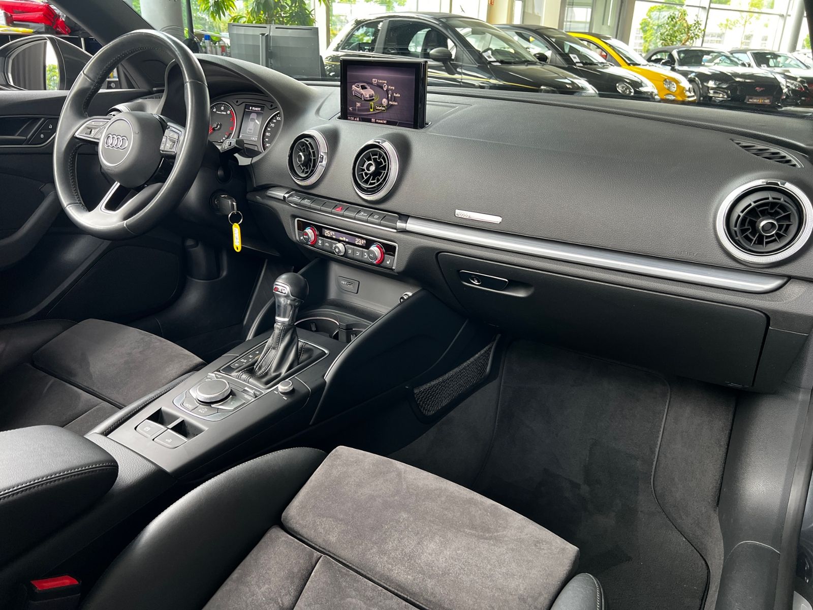 Fahrzeugabbildung Audi A3 Cabriolet sport AHK LED XENON NAVI