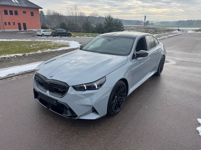 BMW M5 Lim..*Carbon*M Driver´s Pa*ACC*360*